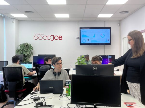 Aula del programa IMPACT sobre ciberseguridad, motor de la inclusión laboral de personas con discapacidad